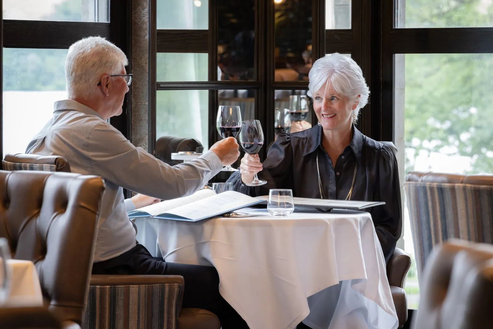 Cameron-House-Lifestyle-Couple-Dining-012